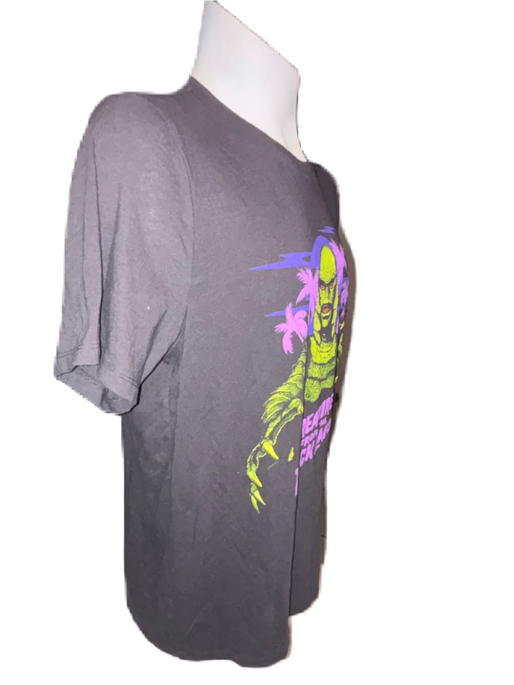 Old Navy Gray Creature From The Black Lagoon Graphic Tee T‑Shirt Men's XL - Picture 9 of 12